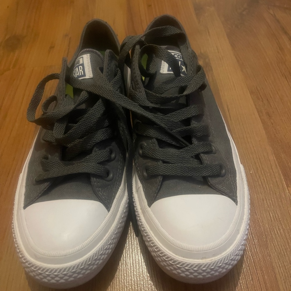 Converse chuck taylor ll all star size 7 woman’s